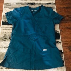 Small scrub top